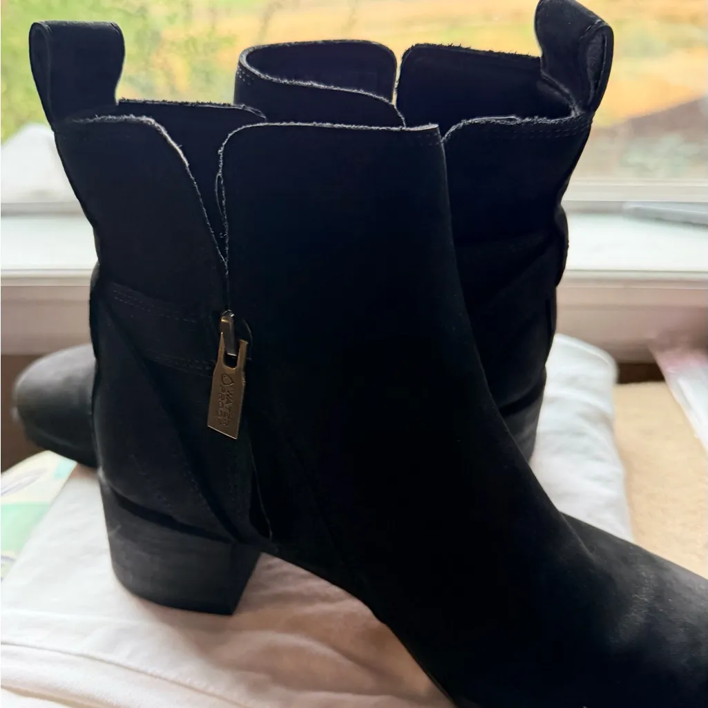 Vionic Black Ankle Booties - Image 4