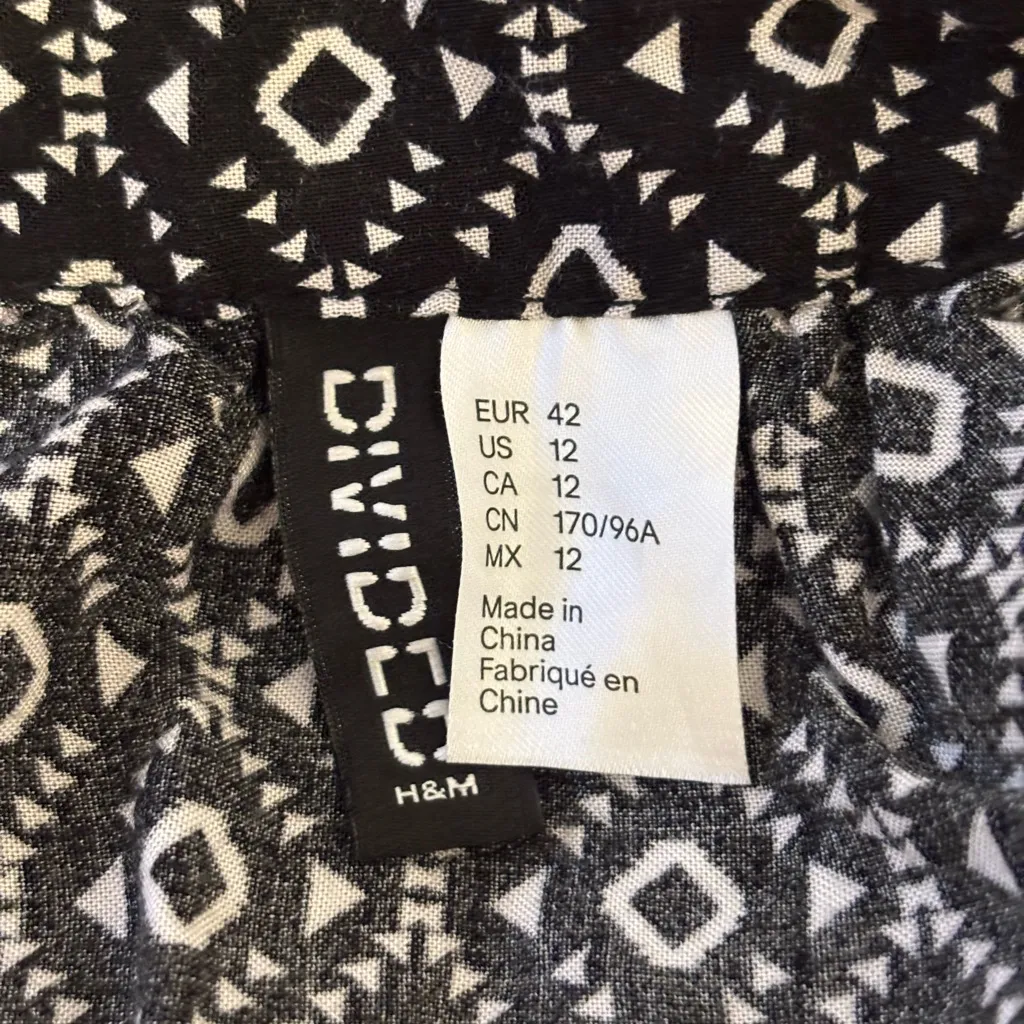 H&M Black and White Patterned Mini Dress - Image 2