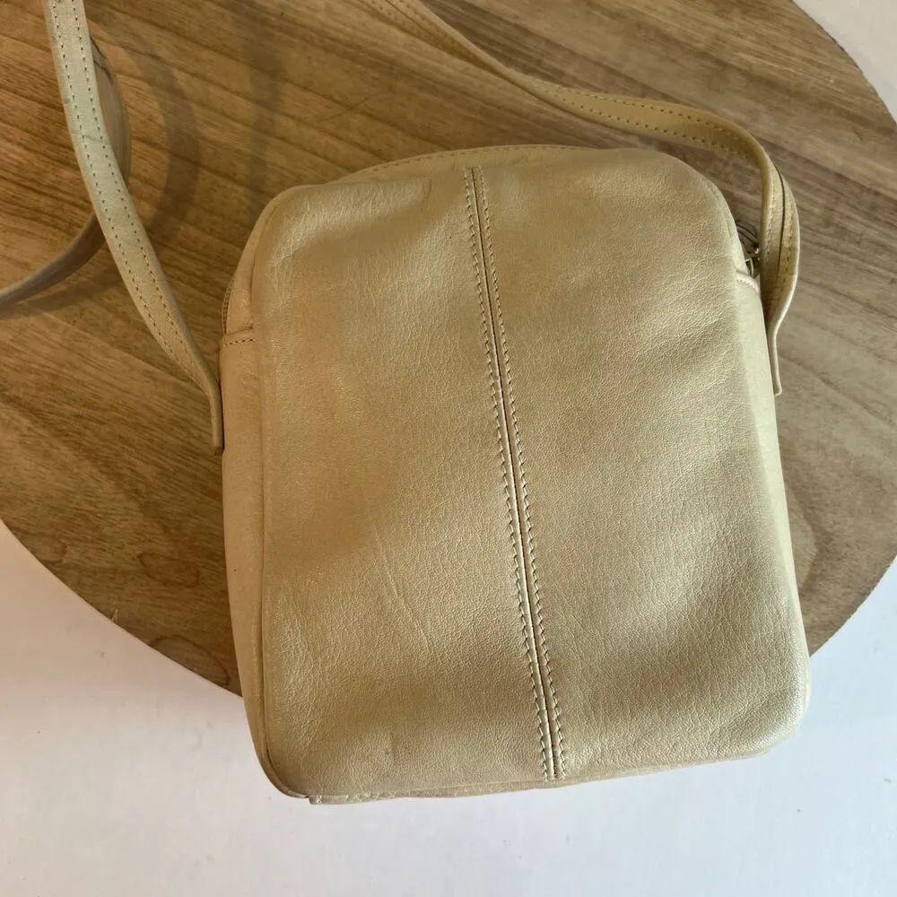 Diamicci Vintage 90s Cream Leather Woven Tassel Pull Crossbody Small. Square Bag - Image 2