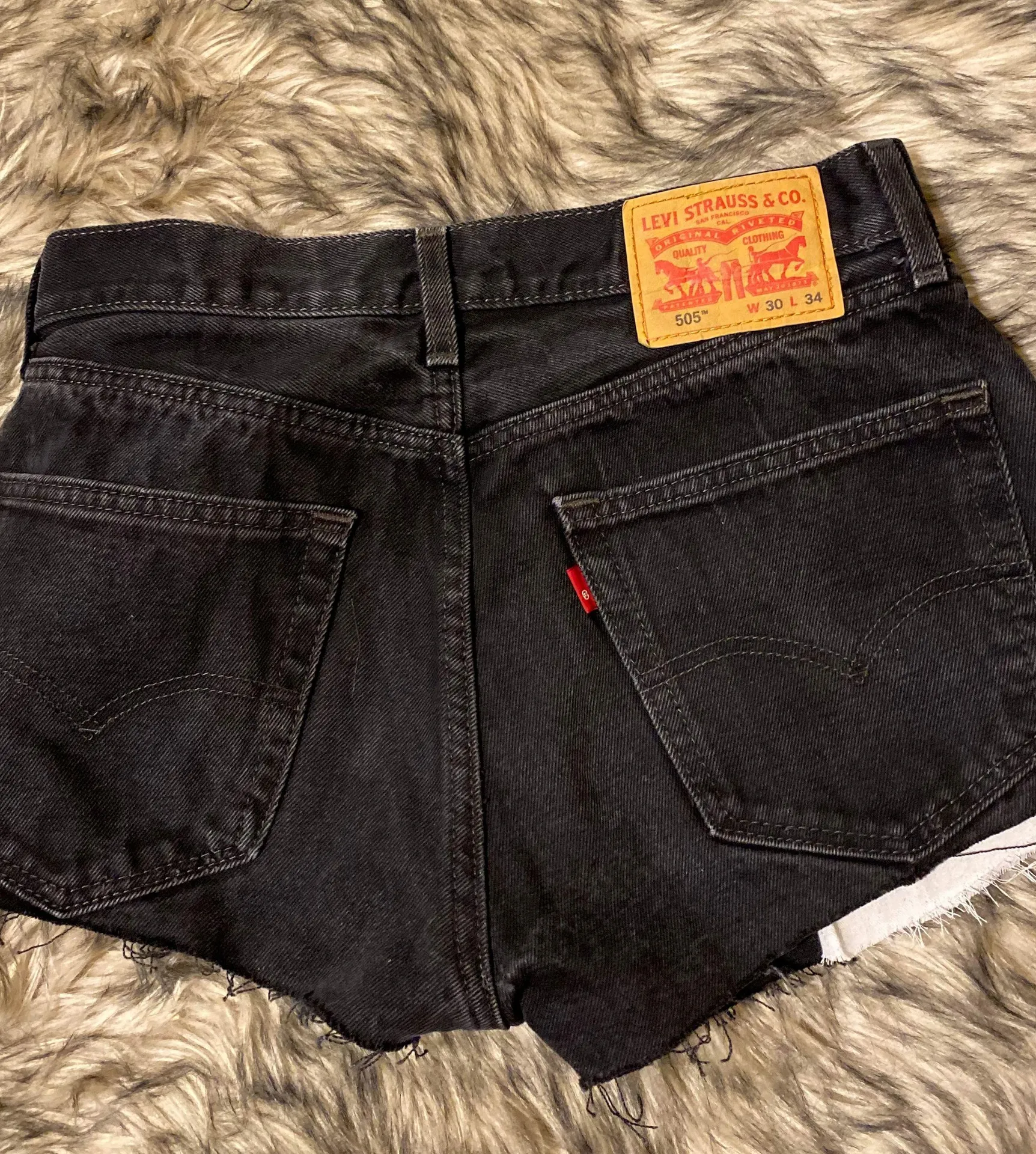 Levi’s Shorts - Image 5