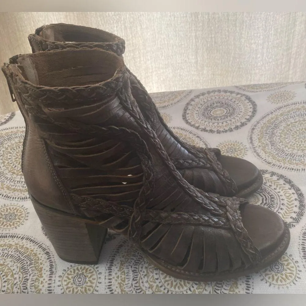 FREEBIRD BY STEVEN Bela Brown Laser Cut Heel Sandal Peep Toe Booties Size 10 - Image 2