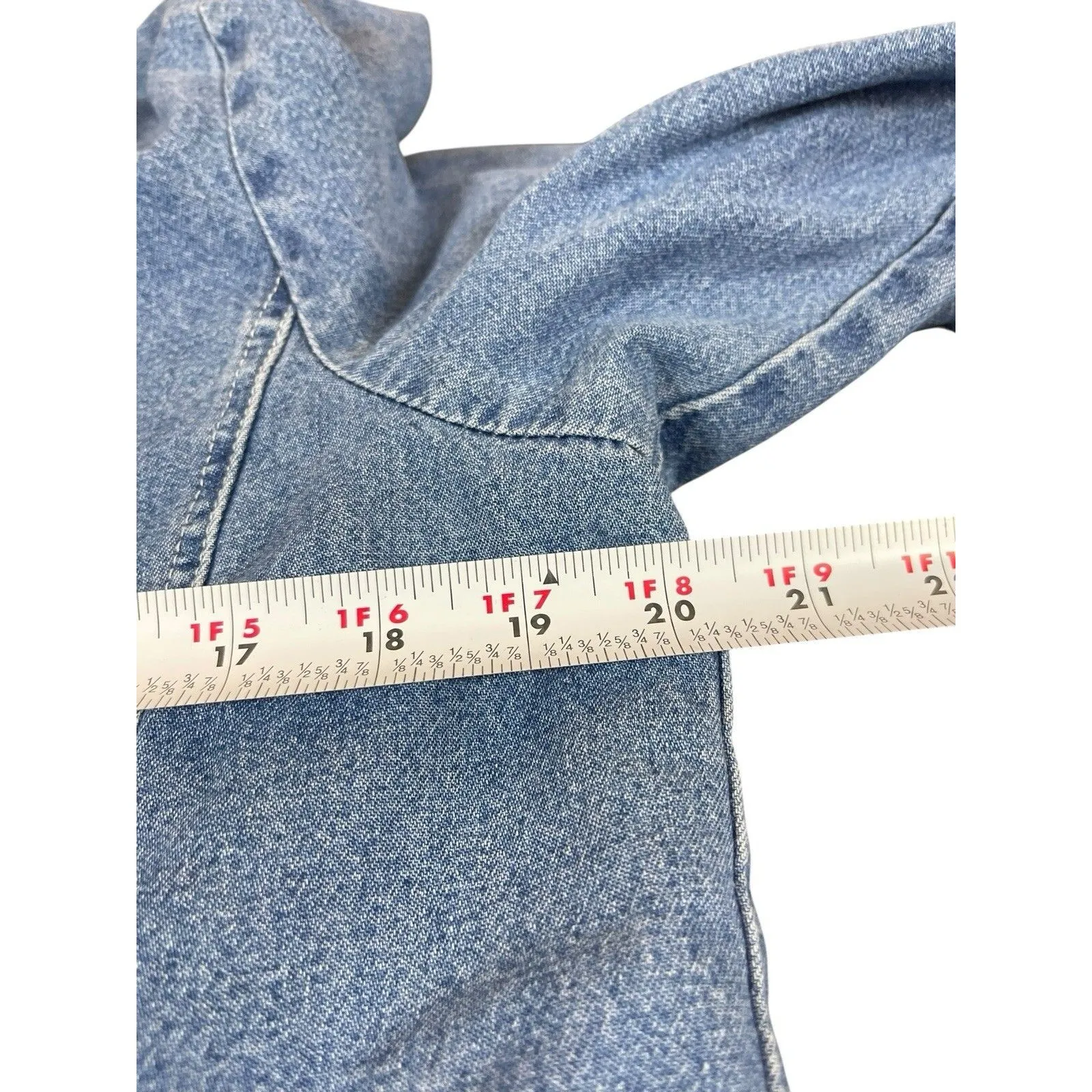 VTG Y2K Denim & Co M Blue Denim Jean Jacket Embroidered Pockets Snap Up Front - Image 9