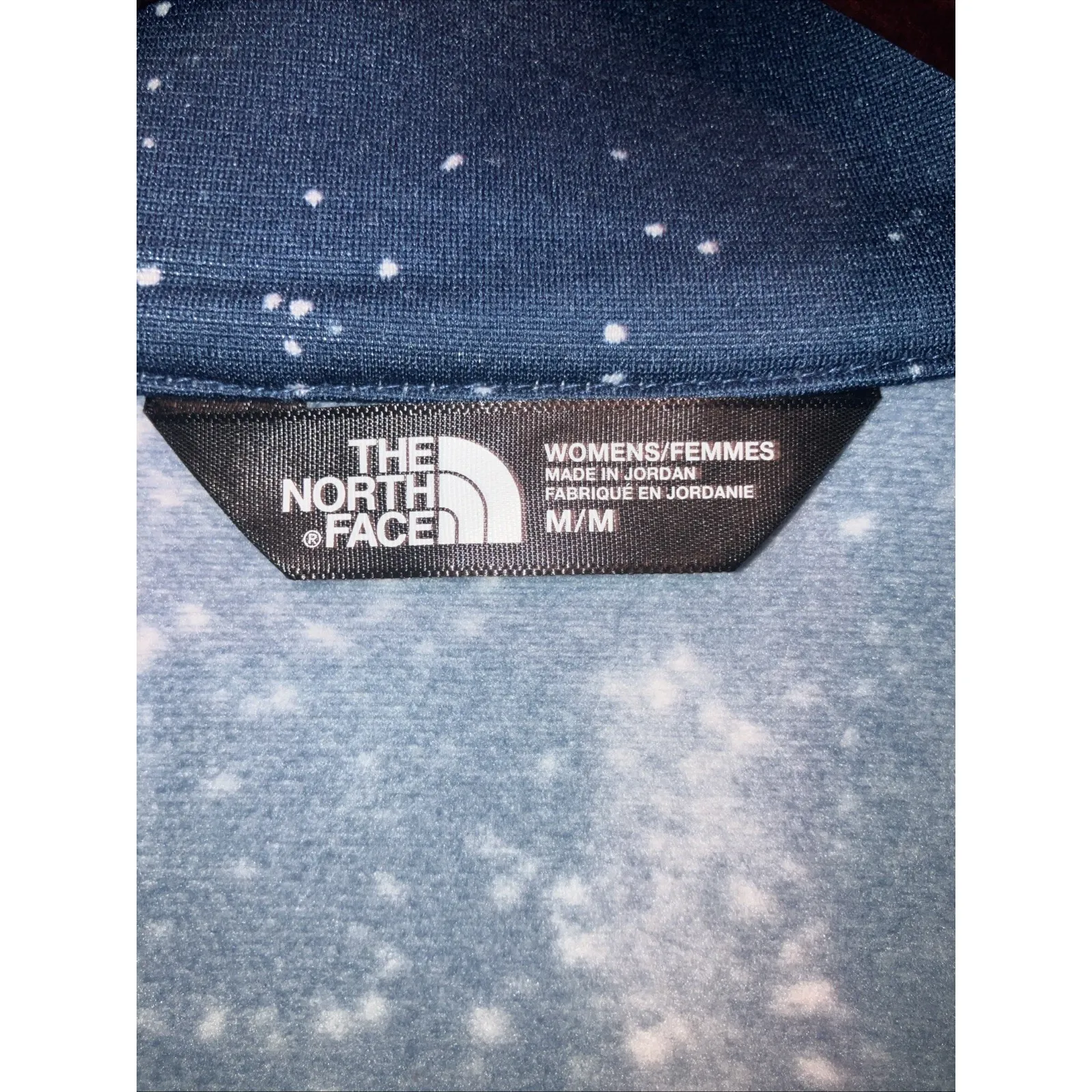 The North Face Women's Medium Dri-fit Pullover 1/4 Zip Snow Print EUC - Image 5