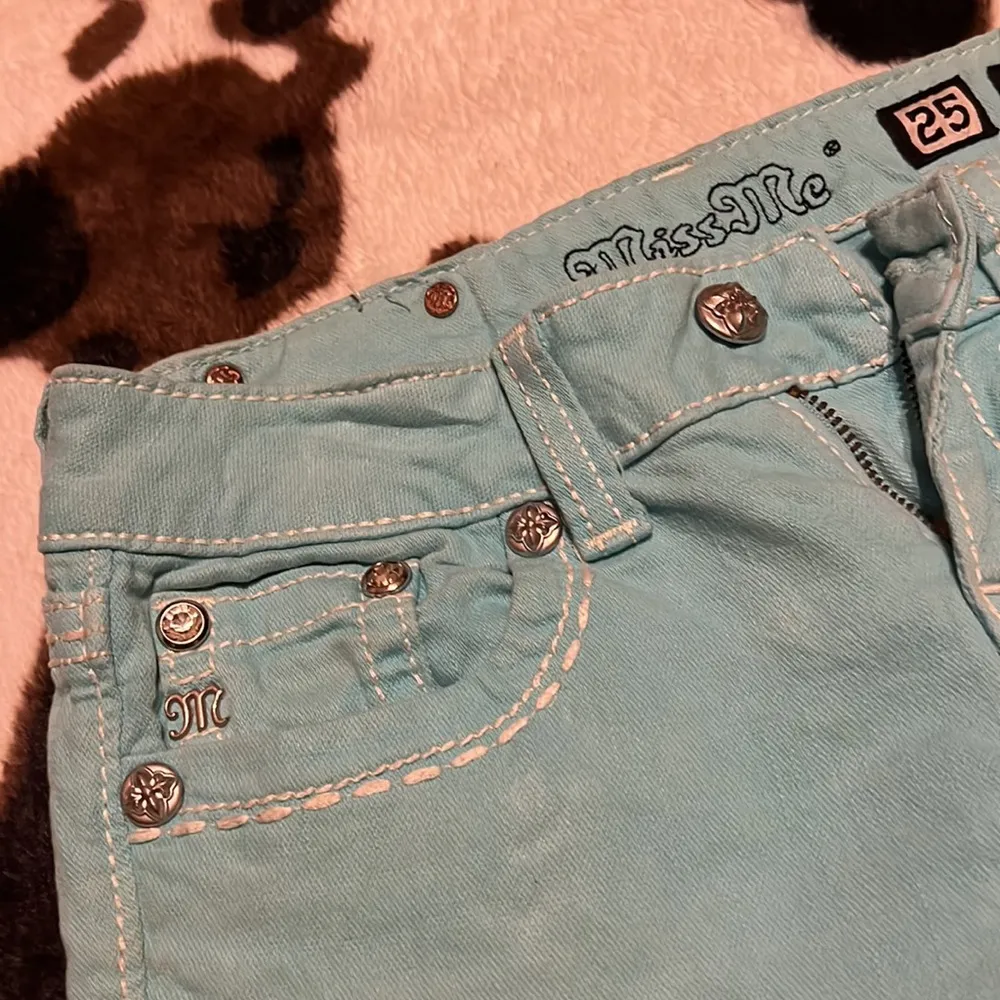 Miss jeans shorts size 25 - Image 2