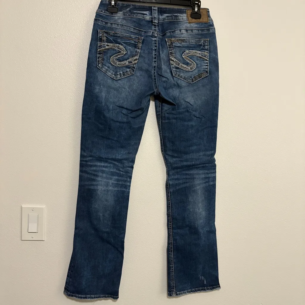 Silver Jeans Size 28 Mid Rise Bootcut Suki Mid to Dark Wash - Image 7