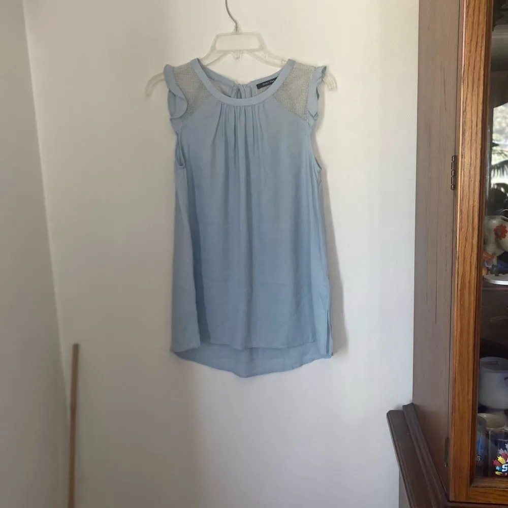 Doe & Rae light blue top with mesh and ruffle details - Image 12