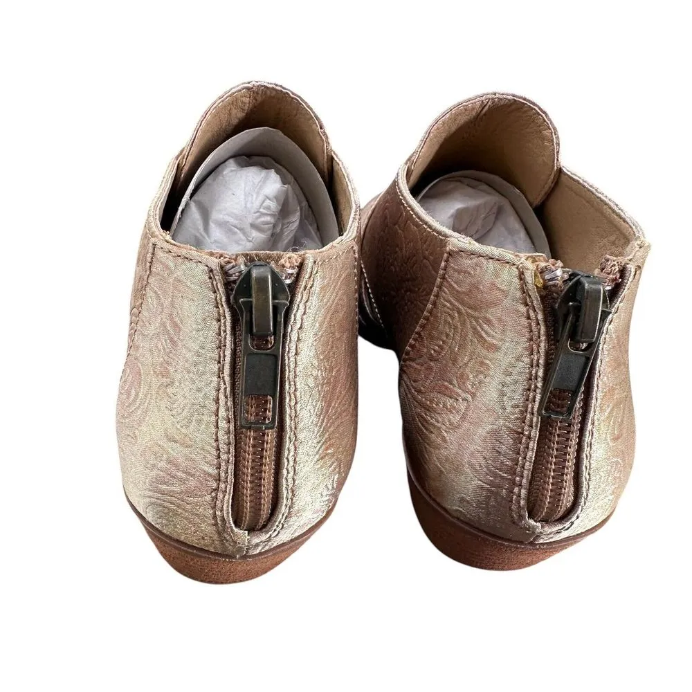 Very‎ Volatile Glossy Gold Women's Shoes Size 6 M Booties Boots NIB - Image 4