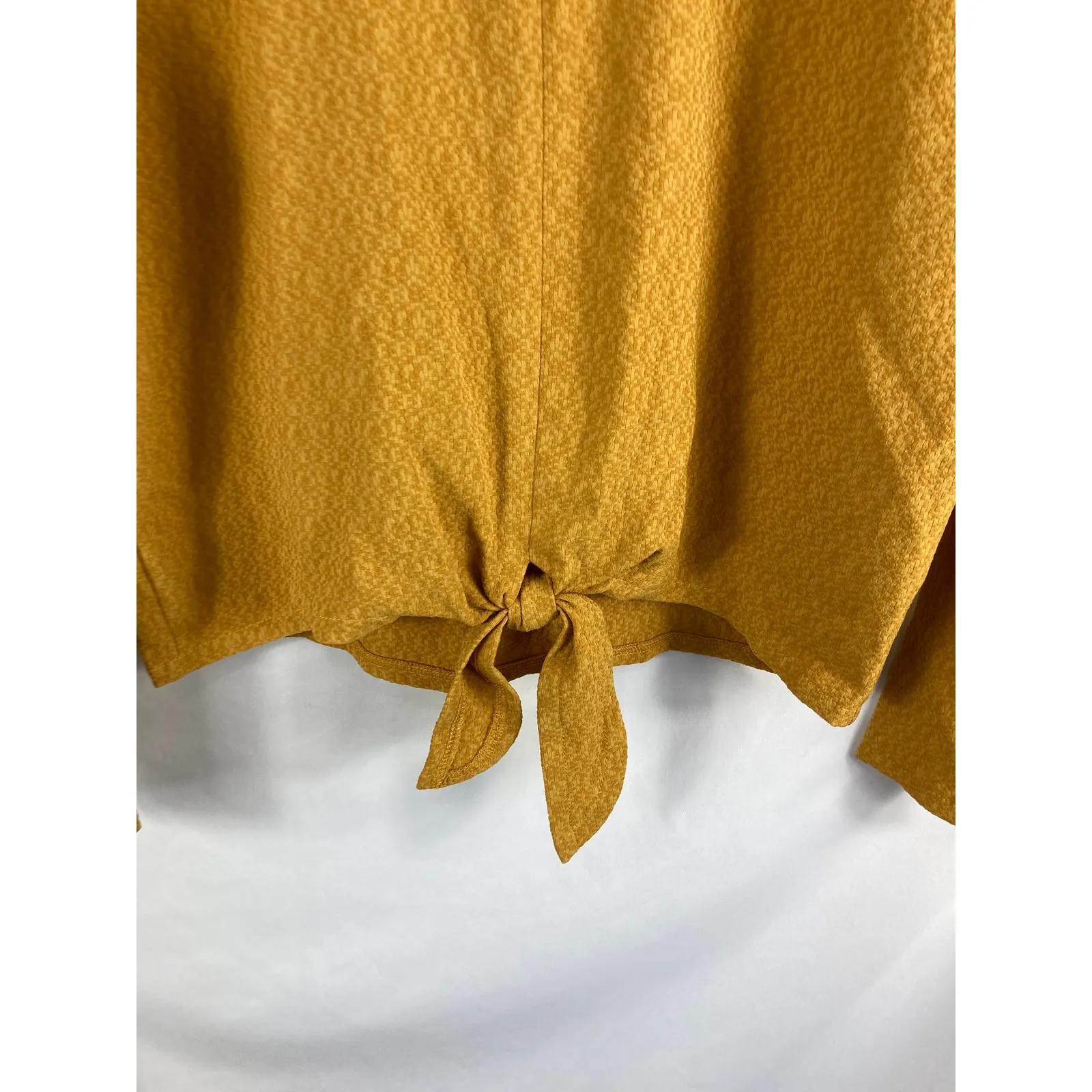 ASTR the Label Yellow Tie Bottom Texture Long Sleeve Top Size Small - Image 3