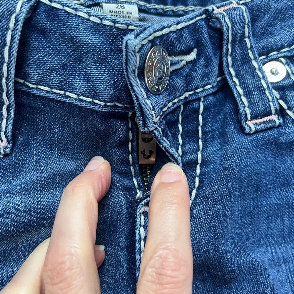 True Religion Women's Knee Length Short Rolled Cuffs Low Rise Denim Size 26 - Image 4