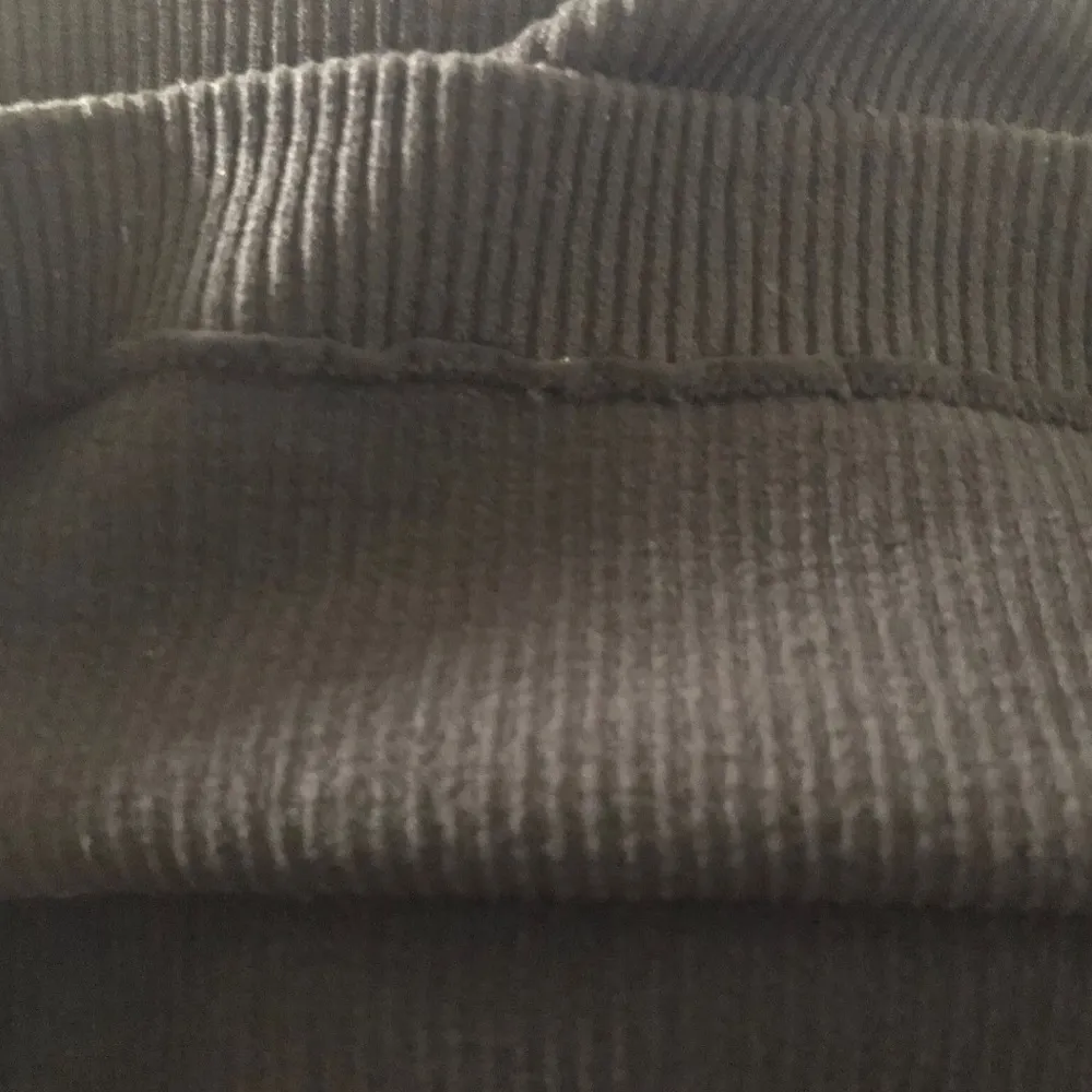 NO BOUNDARIES Cropped Tank Top Size Small 3-5 Juniors Ribbed Stretch Black NWOT - Image 4