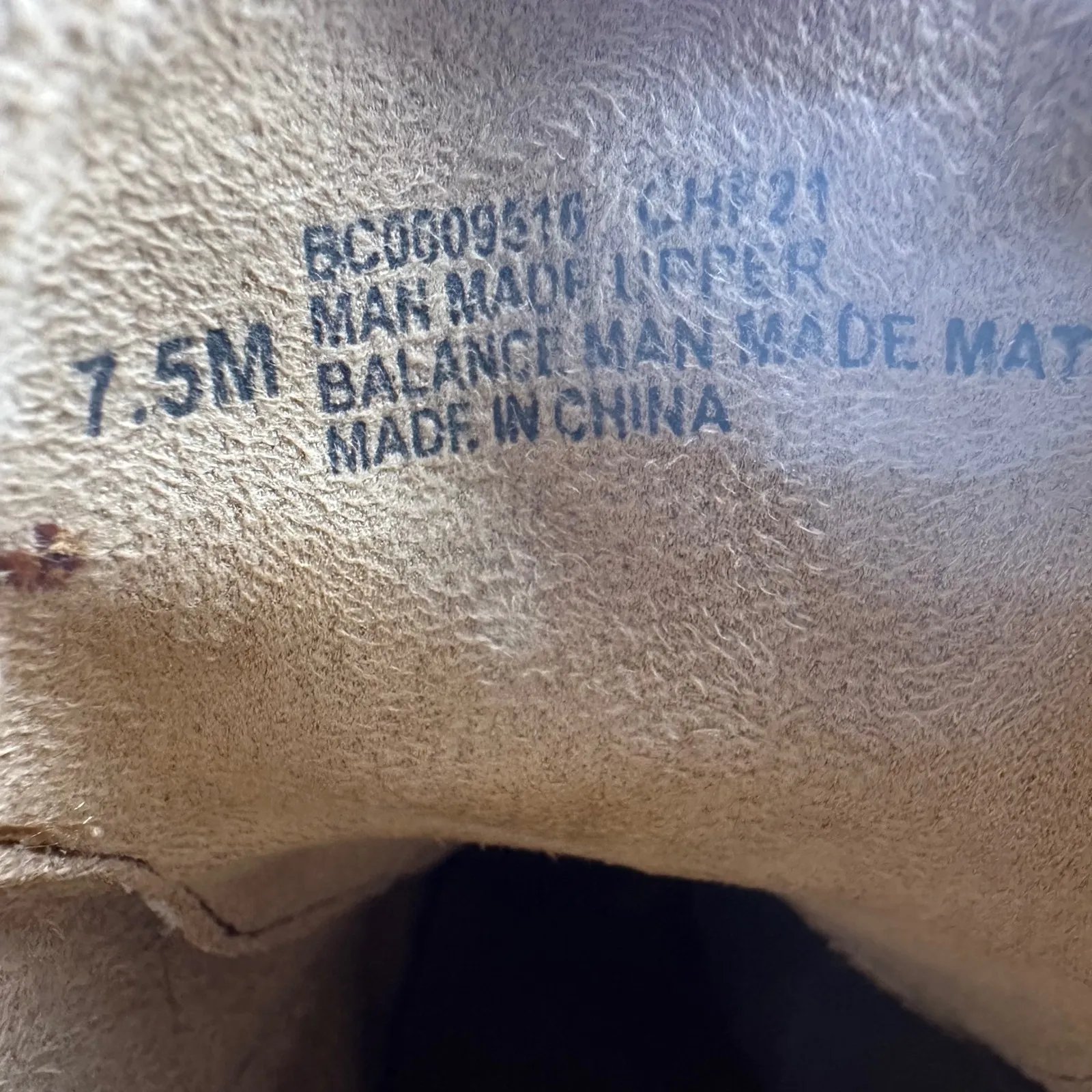 BOC born Brown Faux Leather Lace Up Ankle Boots Women's Size 7.5M Chukka Style - Image 6