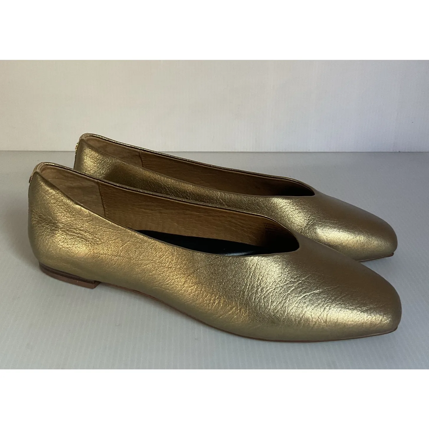 Birdies Gold Leather Flats Women’s Size 7.5 Square Toe Quilted Insole Comfort - Image 3