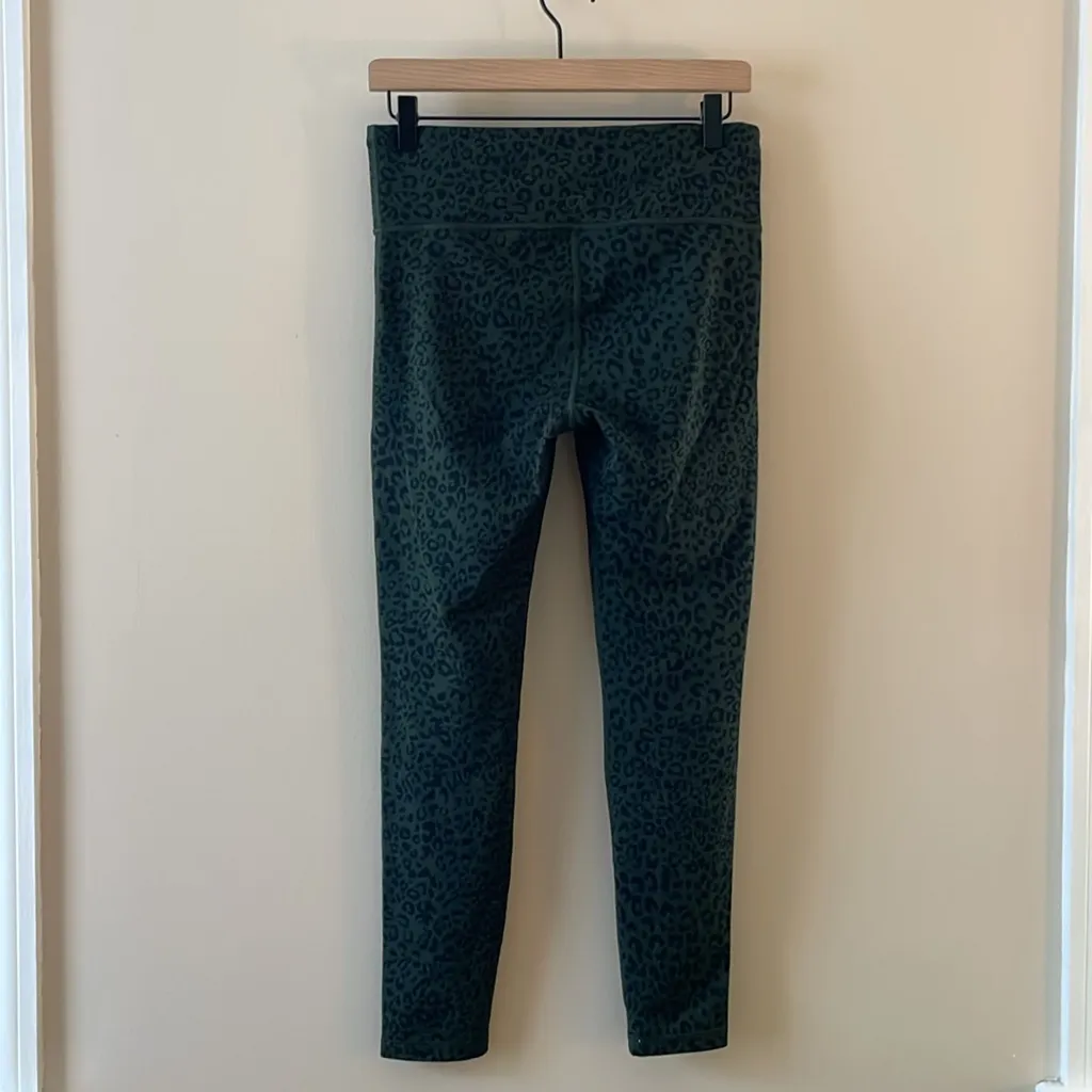 GAP GapFit High Rise Blackout Ribbed Full Length Leggings Olive Green Leopard M - Image 8