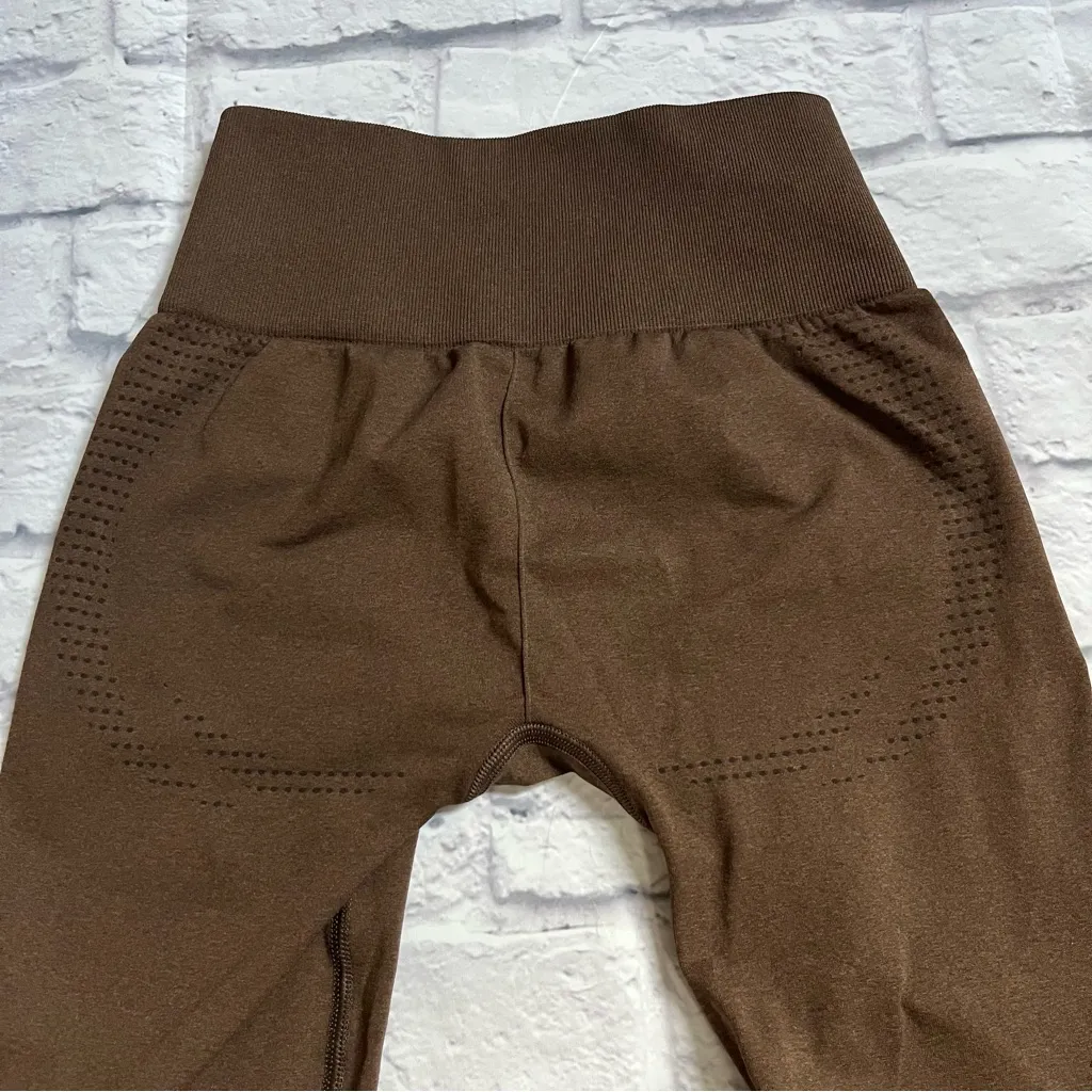 Gymshark Brown  seamless Leggings black dots - Image 4