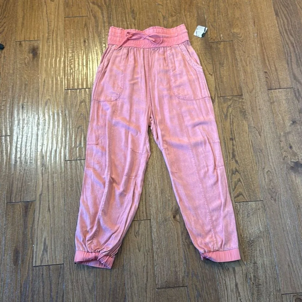 Free People NWT halfzies relaxed jogger pant size small matte rose - Image 4