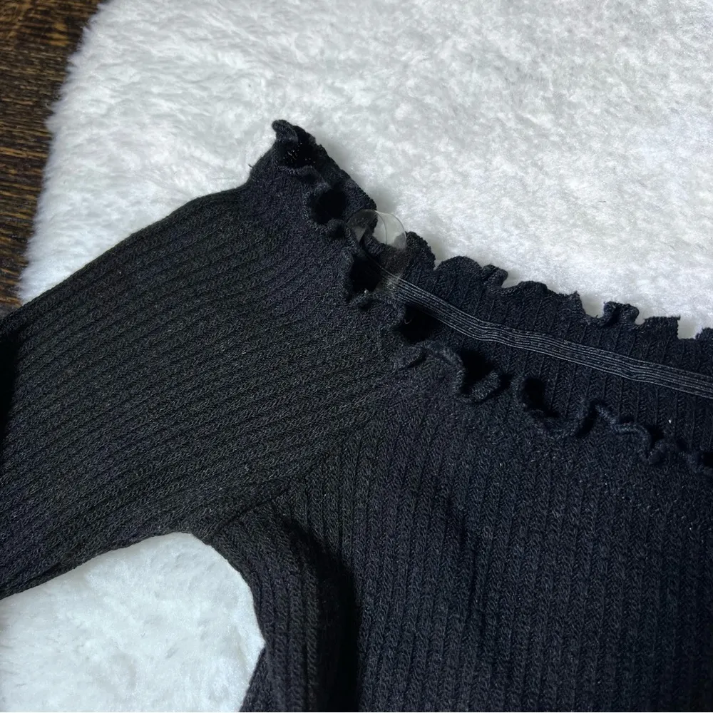 Forever 21 Black Cropped Ruffled Rib Long Sleeve Top - Image 6