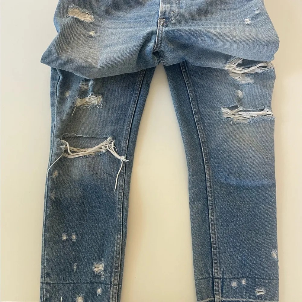 A&F Annie High-Rise Girlfriend Jeans 25 - Image 2