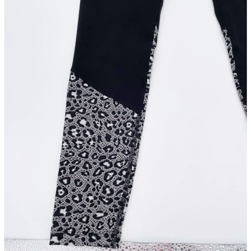 Beyond Yoga Back Me Up High Waisted 7/8 Yoga Leggings Jet Black Leopard Size XS - Image 4