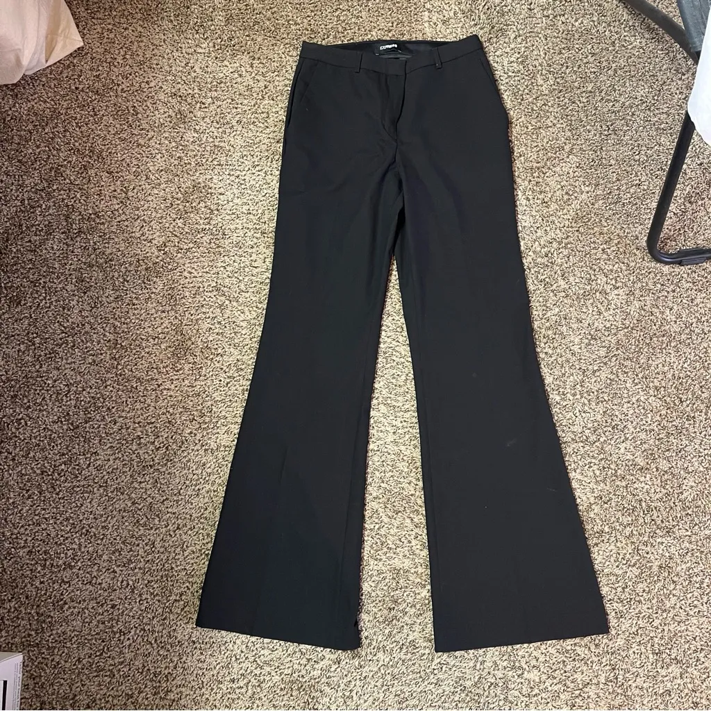 Express Flare Mid Rise Dress Pants size 4R Black NWOT - Image 2