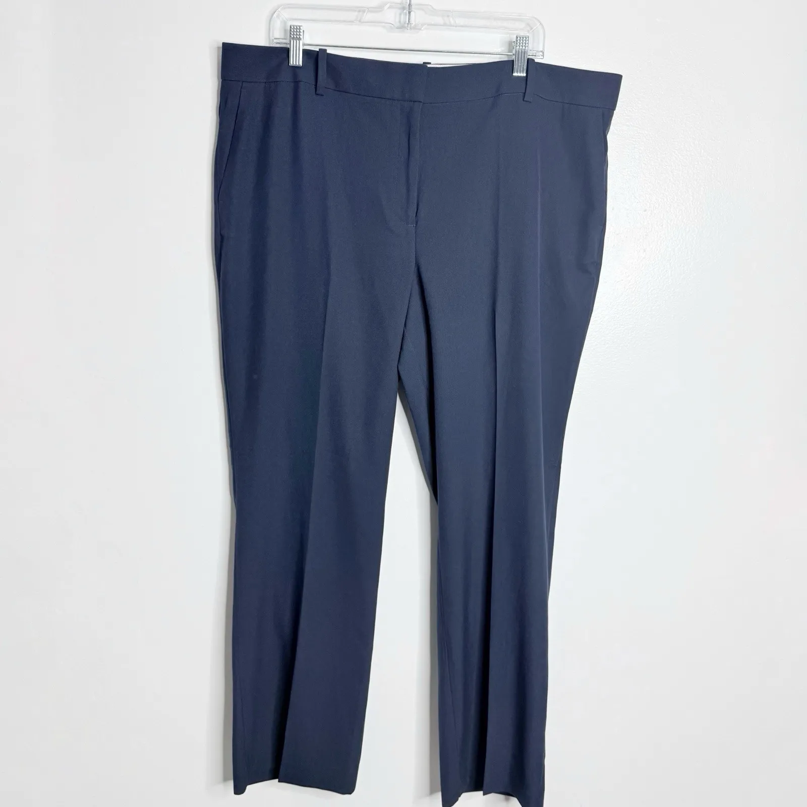 NWOT‎ Ann Taylor The Mid Rise Straight Pant in Textured Drape In Navy Size 18 - Image 2