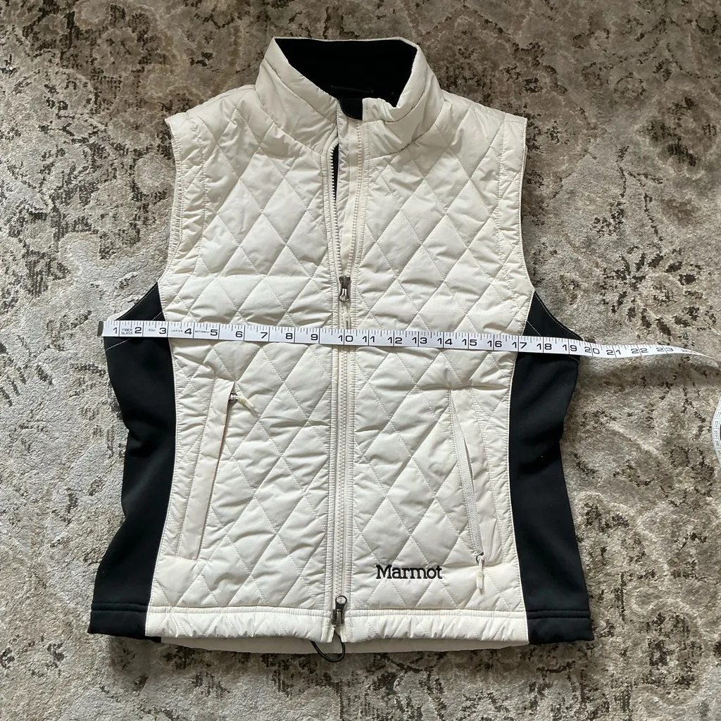MARMOT vest in GUC🌸🌸🌸 - Image 6