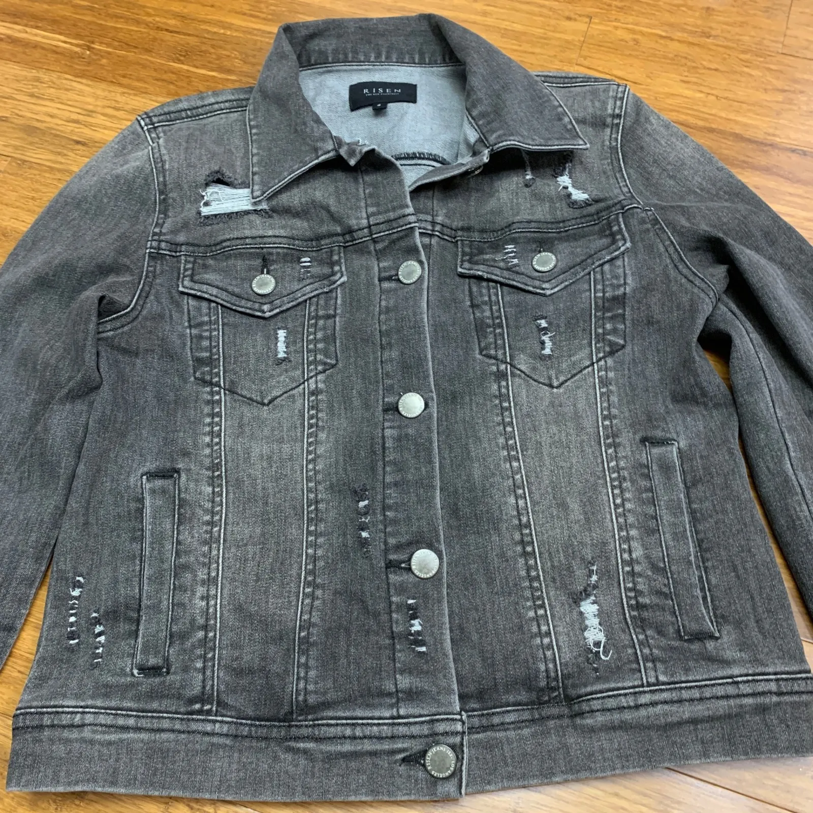 RISEN Womens Gray Denim Jacket Distressed Button Front Long Sleeve Size‎ Small - Image 2