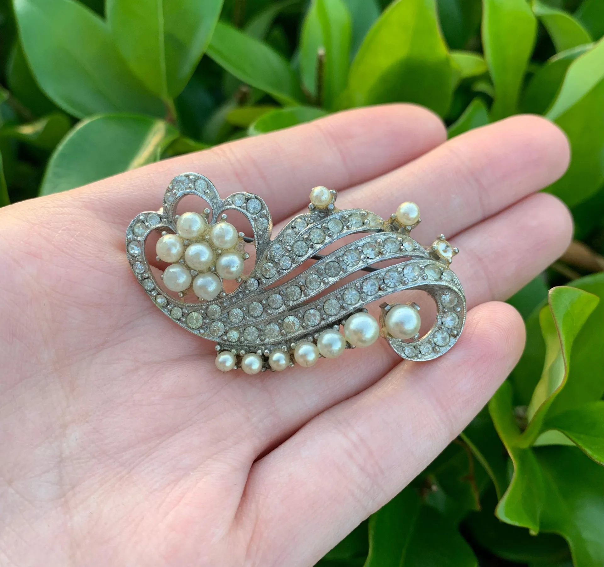 Vintage Silver Rhinestone & Faux Pearl Brooch/Pin Swirl Design - Image 2