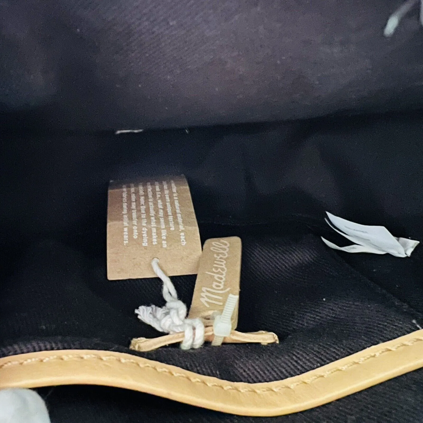 MADEWELL The Juno Circle Crossbody Bag in Beige Leather - Image 9