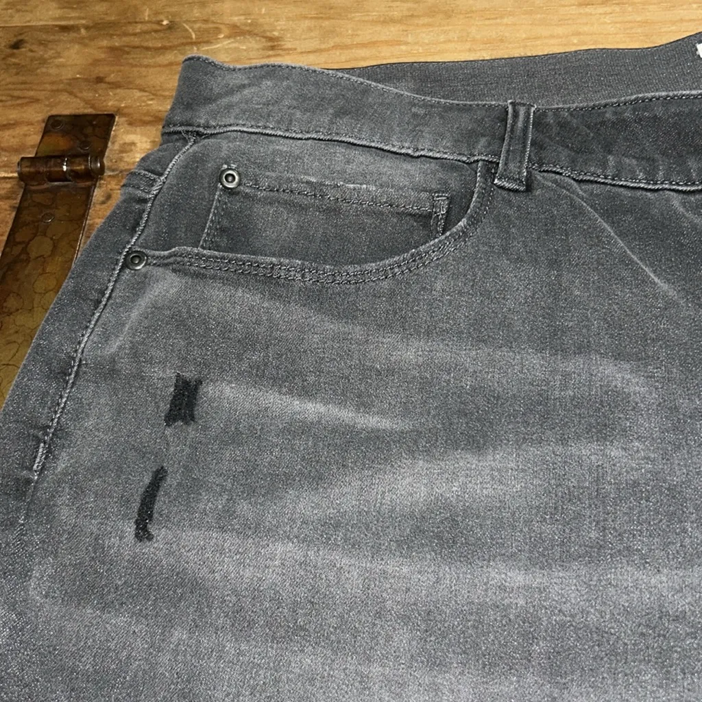 Woman’s Westbound Distressed Skinny Gray Jeans Size 22S - Image 10