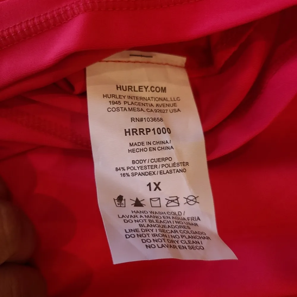 Hurley Red Sunshirt/ Rash Gaurd 1X - Image 3