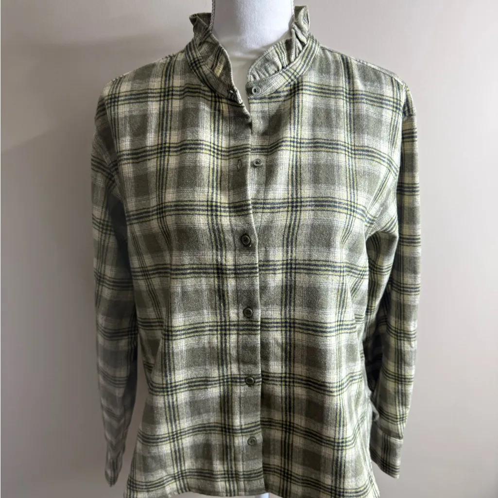 NWT wool blend Banana Republic Green Plaid Button-Down Shirt - Image 2