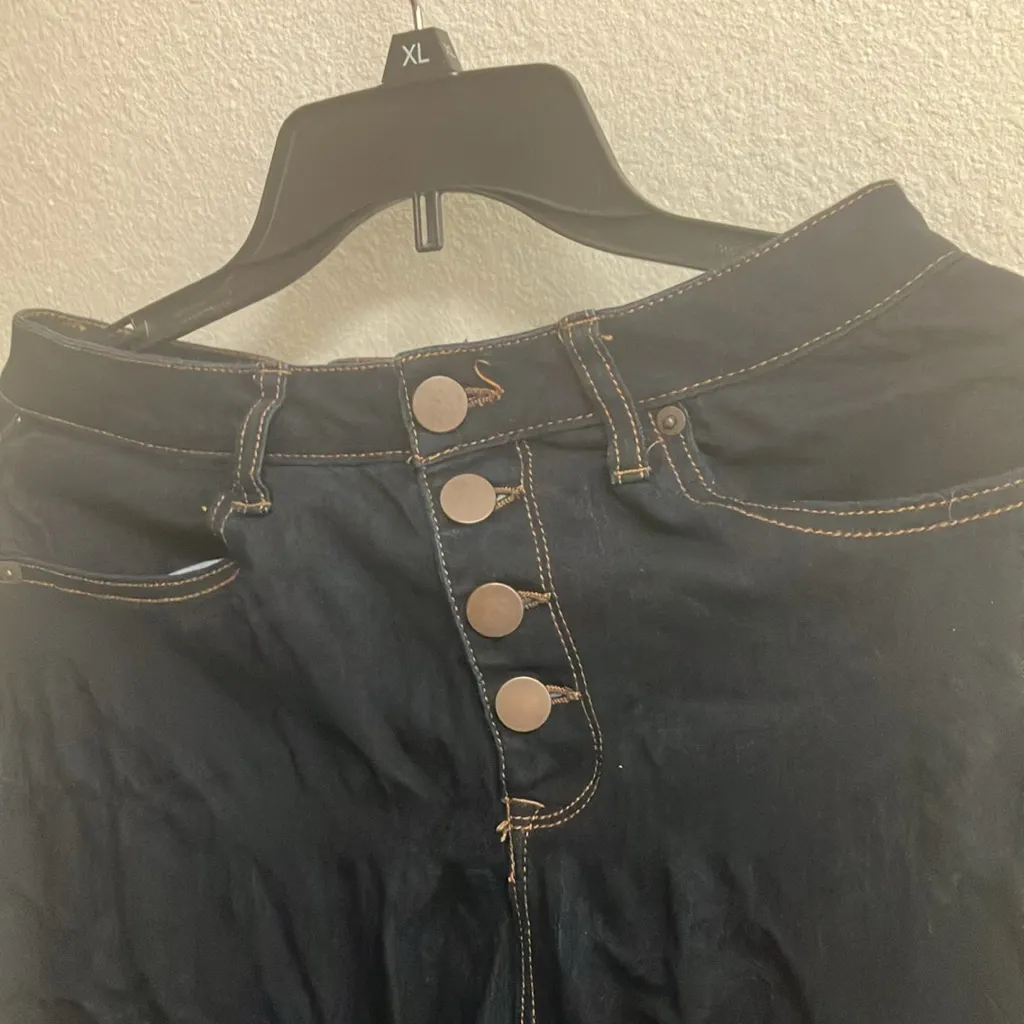 FINAL MARKDOWN No boundaries stretch jeans 13 - Image 2
