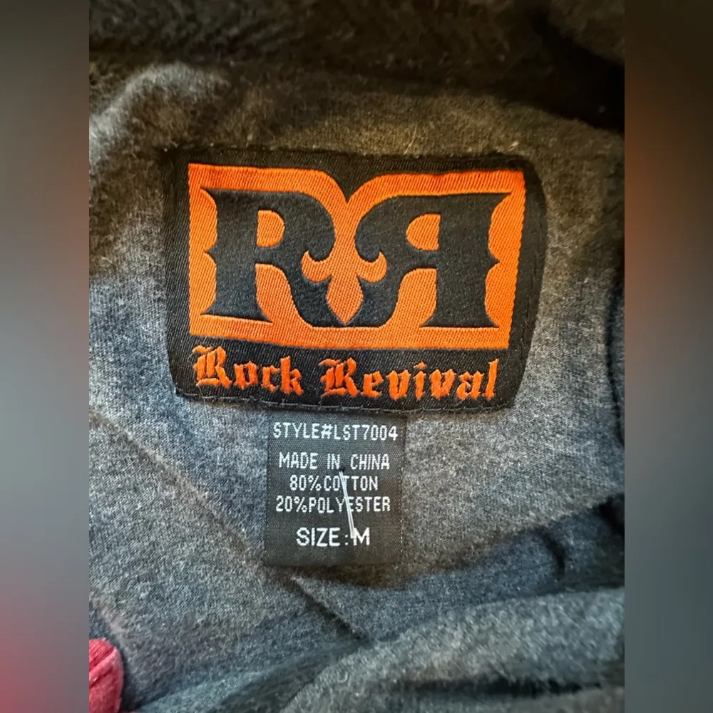 Rock Revival Logo Black and Red pullover 3 button hoodie size Medium - Image 8