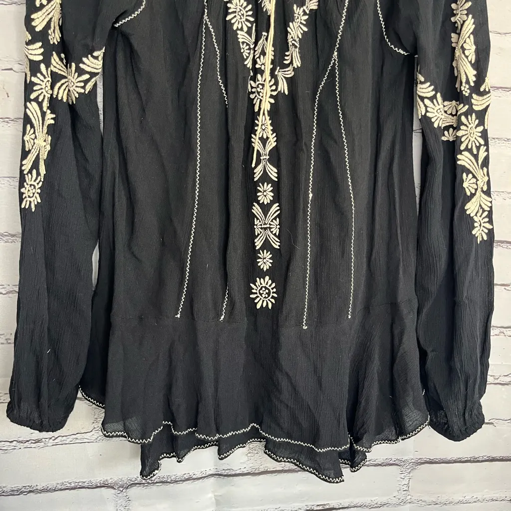Free People Boho Peasant Blouse Black Embroidered Rayon Top SZ SP Festival Y2K - Image 4