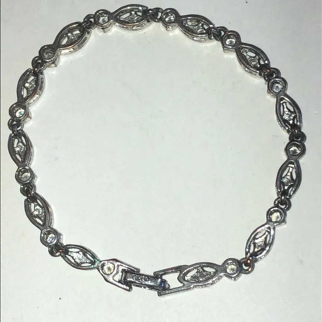 Avon NR Silver Tone Rhinestone Bracelet - Image 7