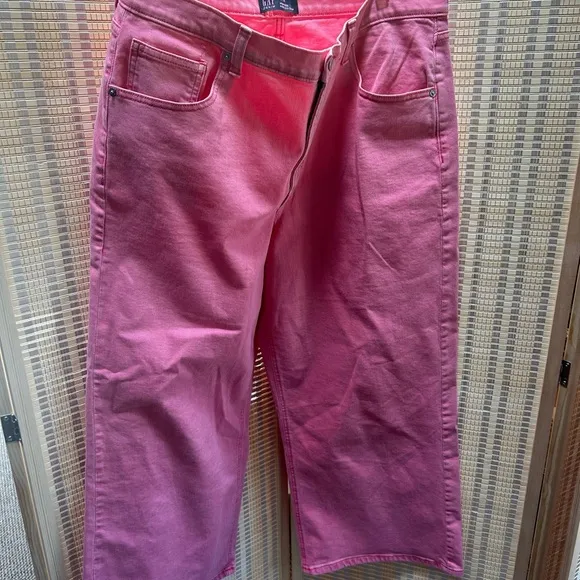 Gap High Rise Pink Wide-Leg Cropped Jeans Sz16/32R-EUC - Image 2