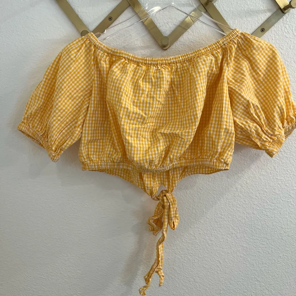 Zara Blogger Favorite Yellow Gingham Off the Shoulder Crop Top Small - Image 12