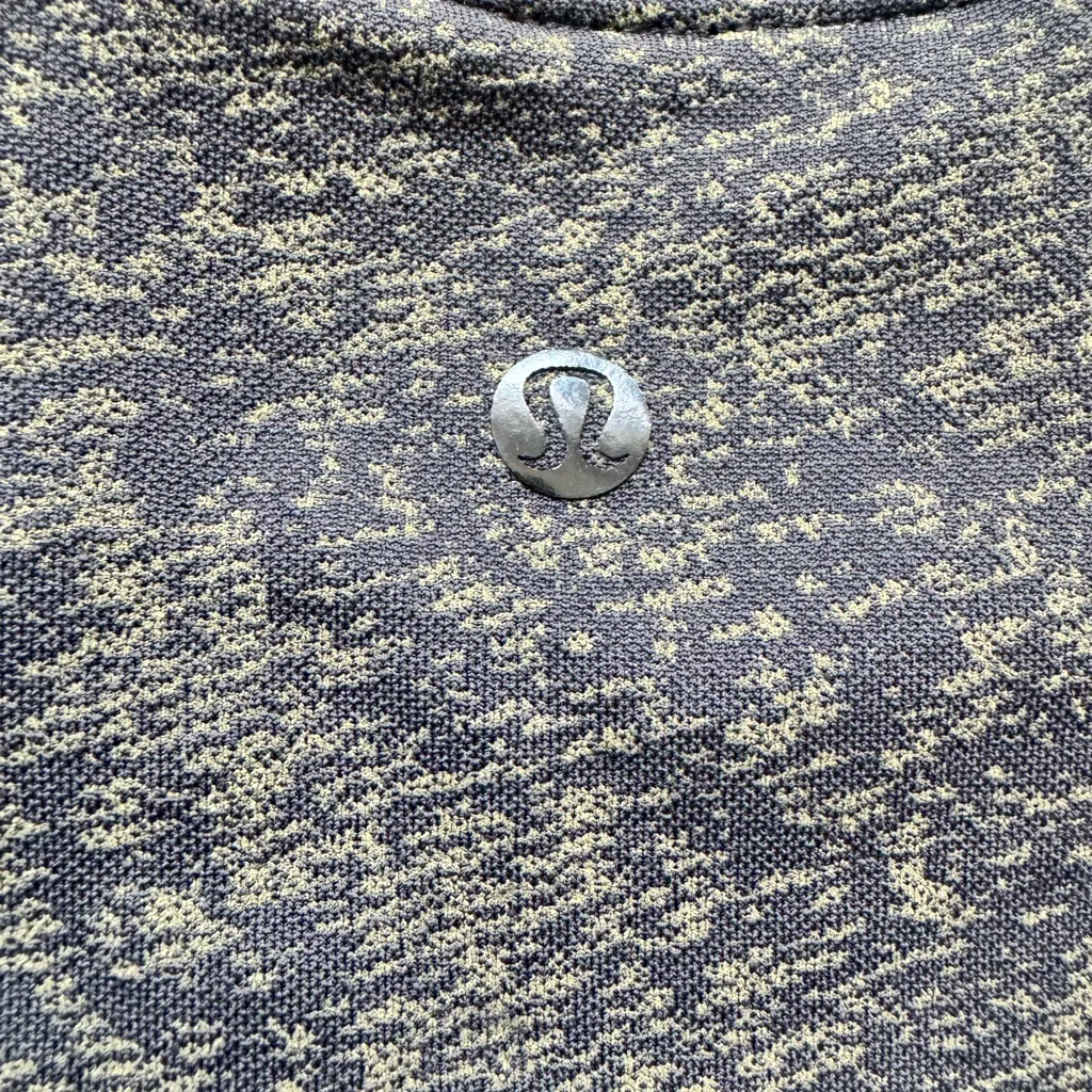 Lululemon Rest Less Pullover Size 4 - Image 4