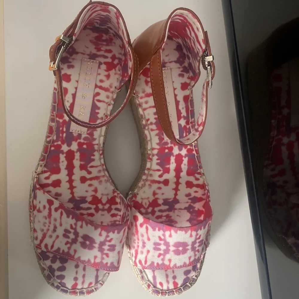 Kelly & Katie Tie Dye Ankle Strap Sandal Women's espadrille size 7M - Image 2