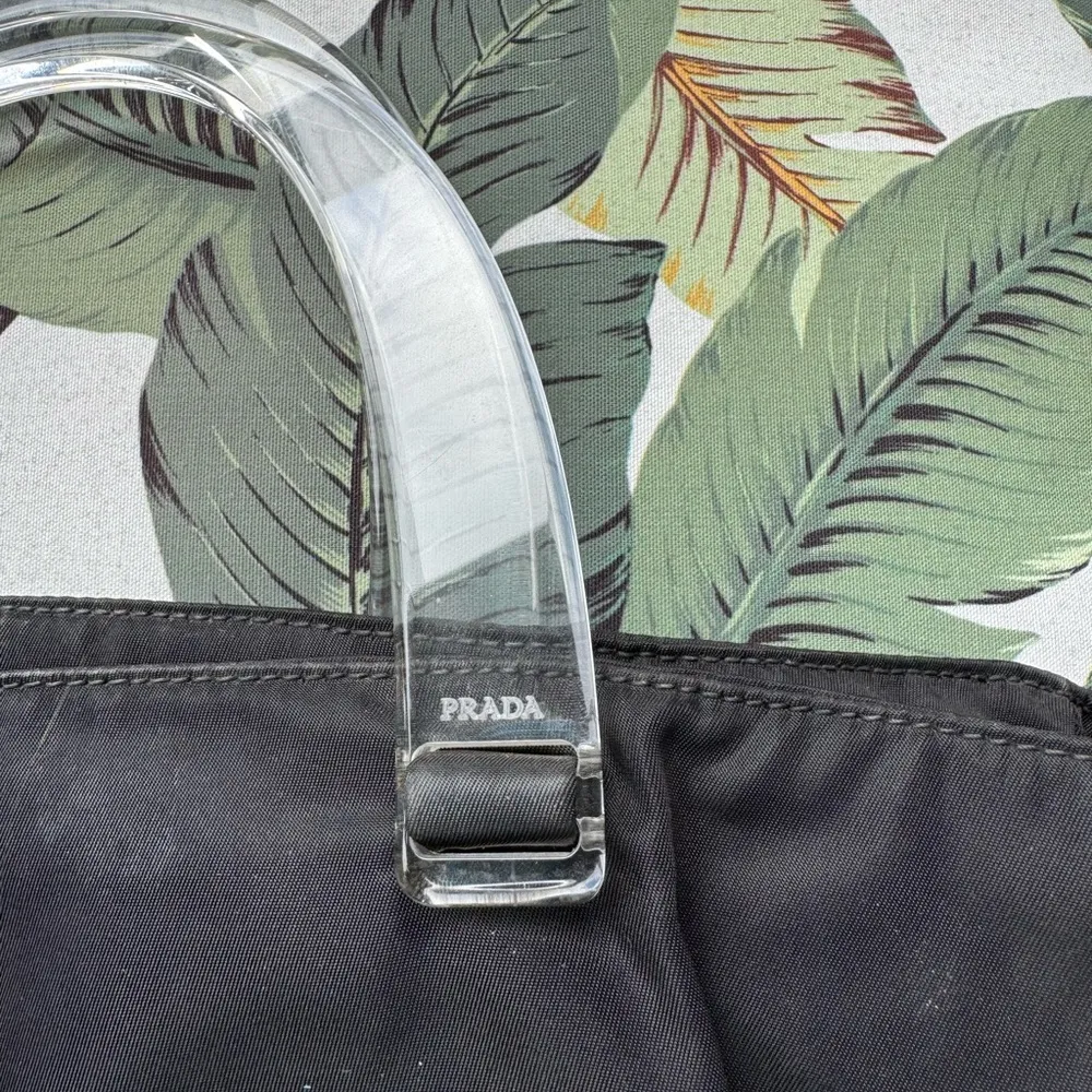 ❤️‍🔥❤️‍🔥❤️‍🔥 “Runway” Prada Nylon bag with Lucite Handles. ❤️‍🔥❤️‍🔥❤️‍🔥 - Image 4