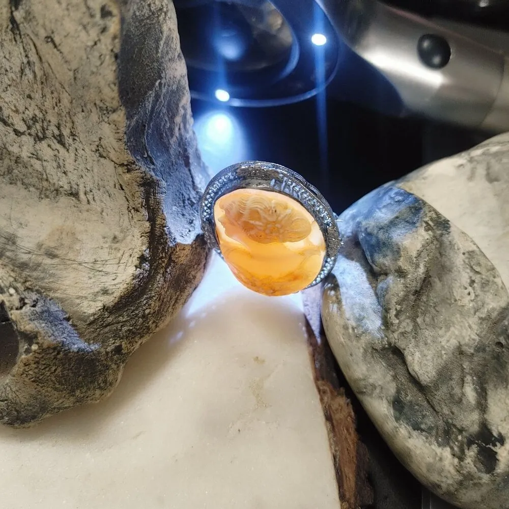 Left Facing Cameo Floral Brooch Pin Antique Carved Shell Silver Tone Filigree White - Image 10