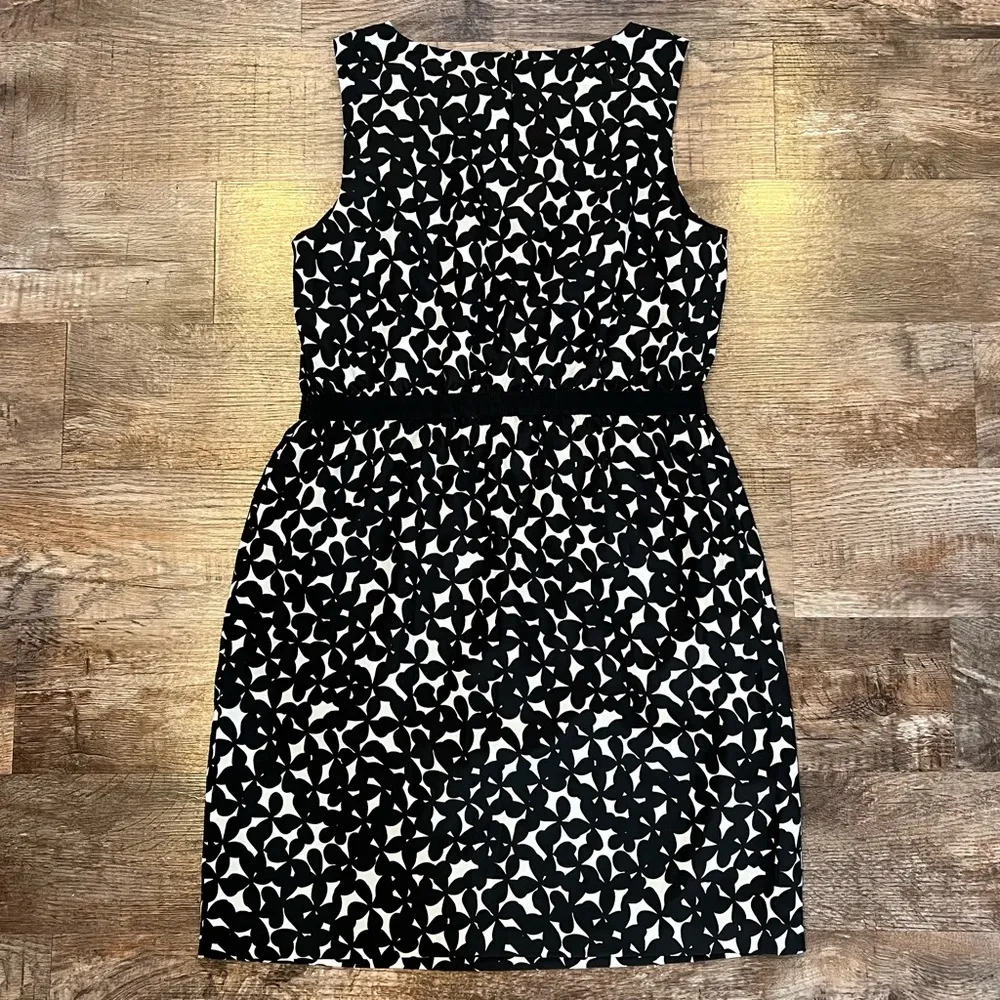 NWT Ann Taylor Loft Black and White Geometric Floral Dress With Lining Medium - Image 5