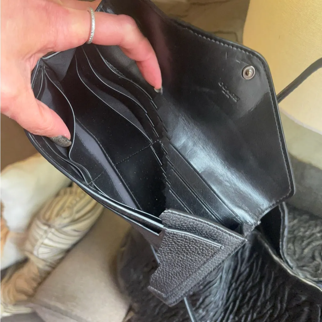 Authentic Coach 1941 snake skin leather/pebbled leather large wallet EUC - Image 6