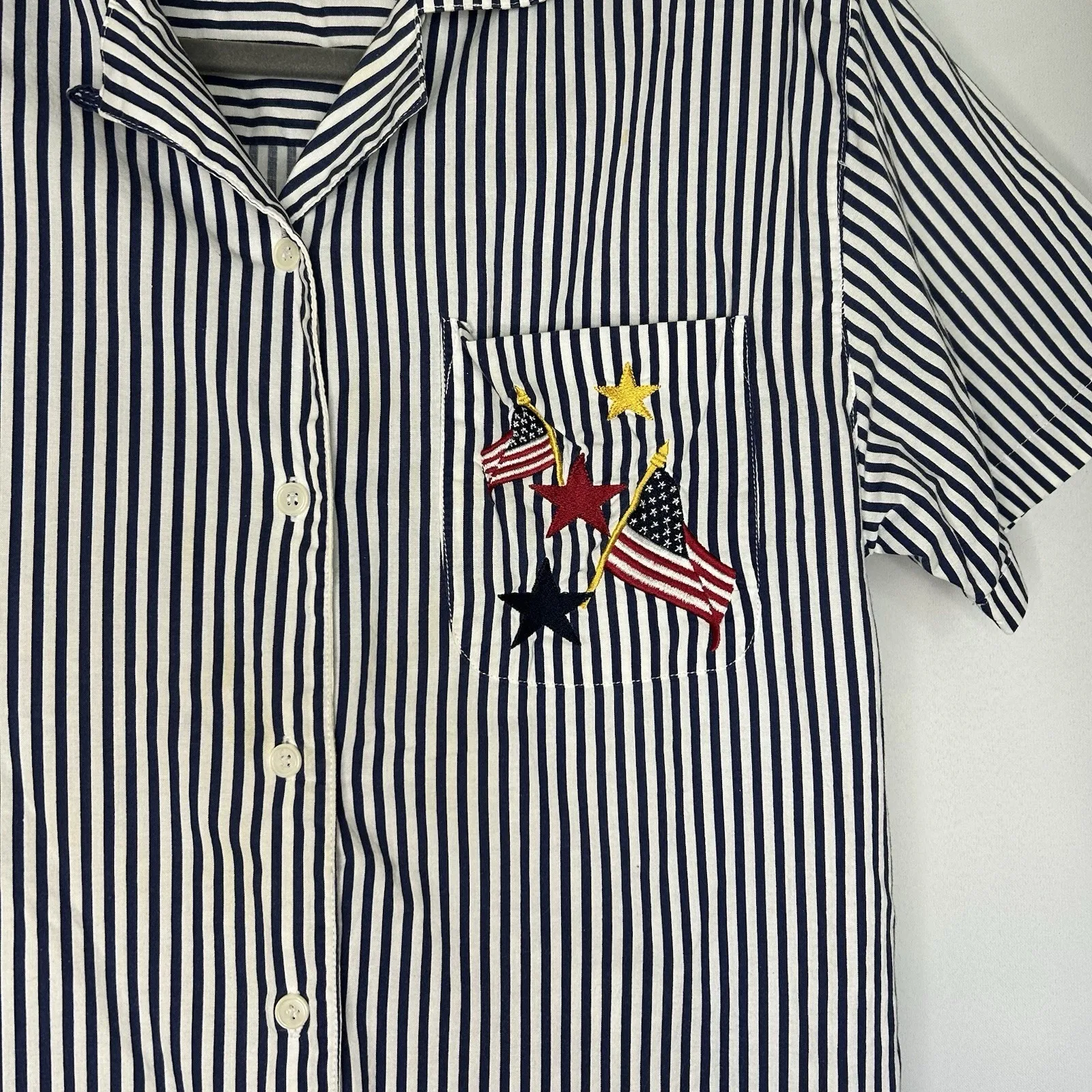 Vintage Karen Scott‎ Women's Small Patriotic Flag Embroidered Short Sleeve - Image 3