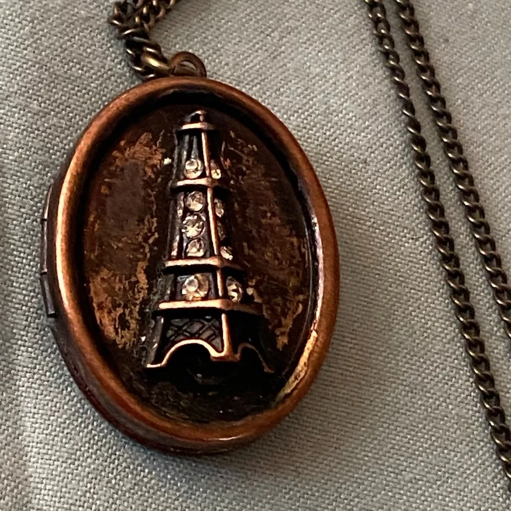 32” Vintage Locket Oval Eiffel Tower Necklace & Pendant Bronze Metal 1”H .75” W Brown - Image 3