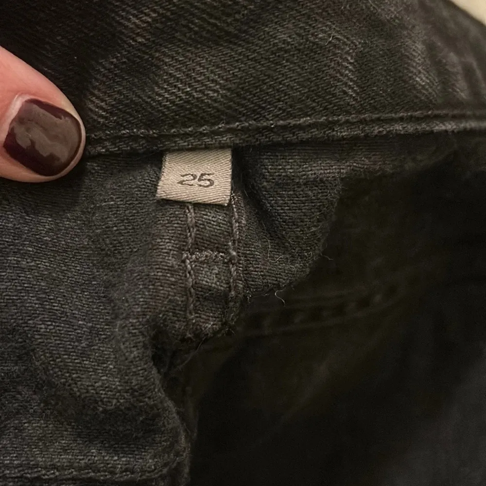 Carmar Zipper Zip Front Black Denim Jean Mini Skirt Washed Black Size 25 - Image 4