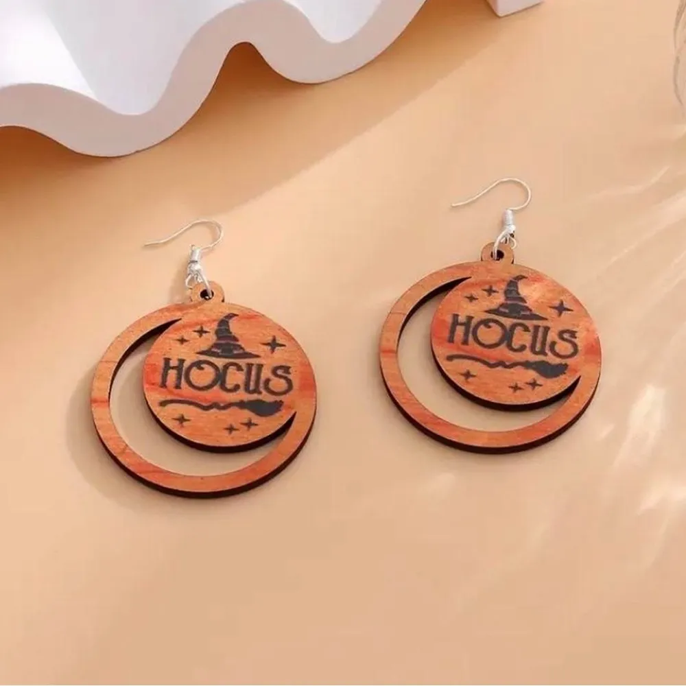 Hocus Pocus Halloween wooden earrings - Image 3