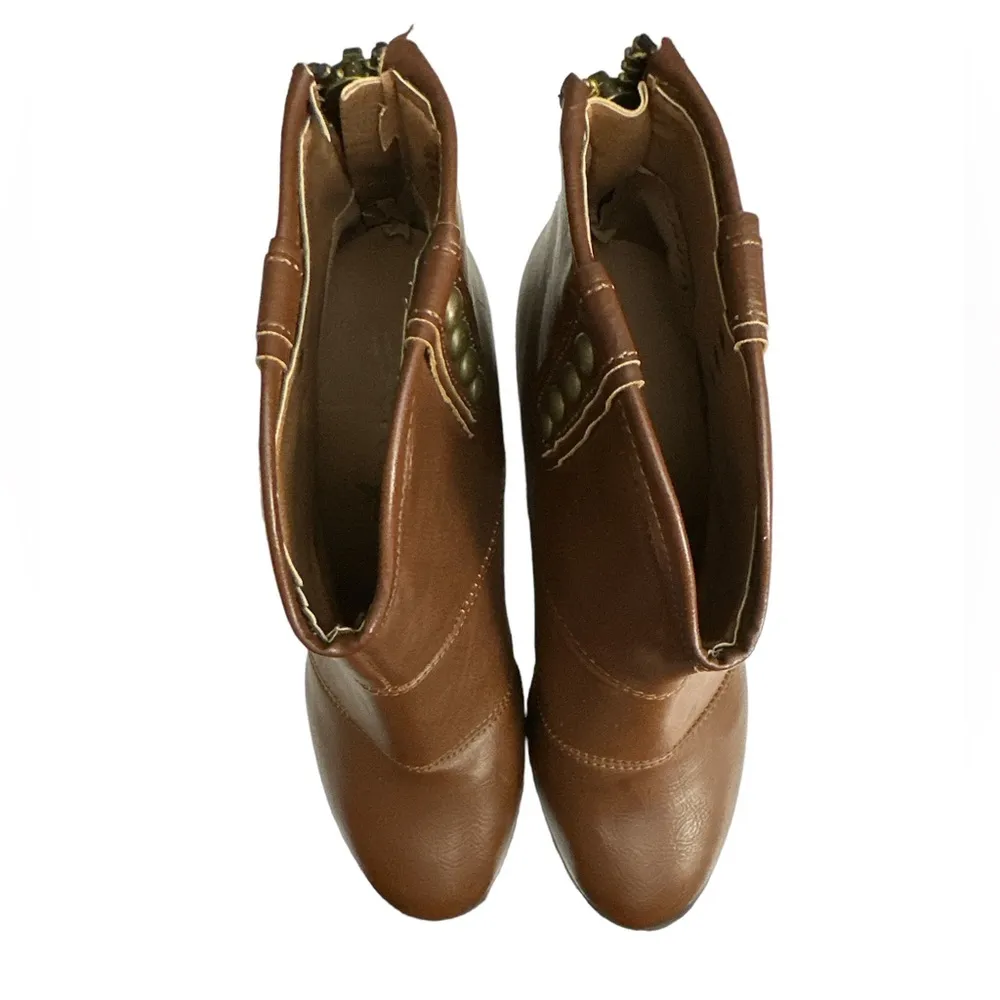 Seven Seville Boots Brown Short Boot Button Detail Almond Toe Size 9 - Image 5