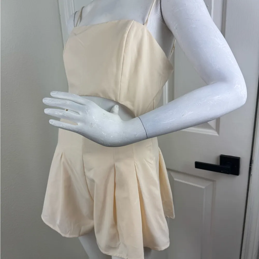 Mable Women's Cream Romper Size Small. #110 - Image 2
