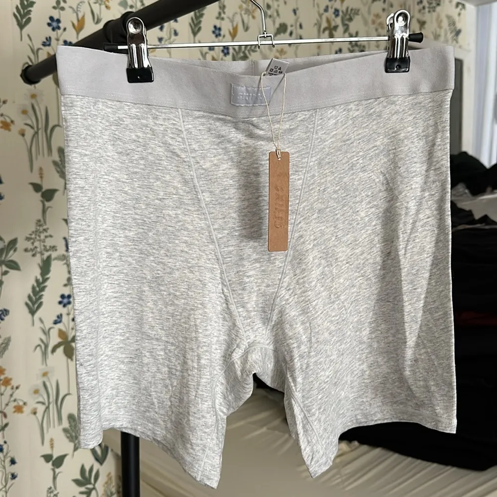 Skims Boyfriend Boxer Light Heather Grey Size M‎ - Image 3